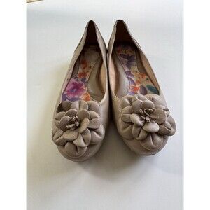 Boc Born Concepts Shoes Women 10M Slip On Flats Beige Tan Leather Comfort Flower